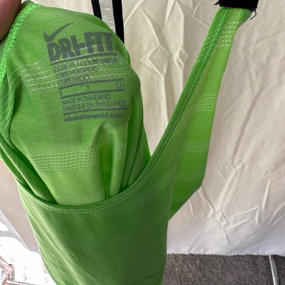 Nike Tank Top - Picture 4 of 6